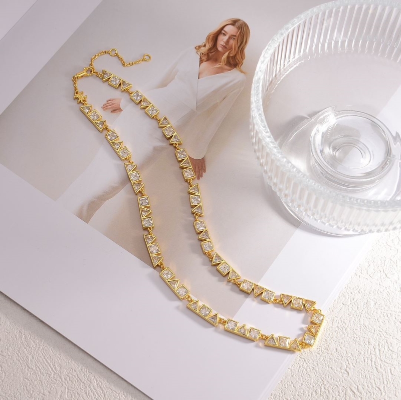 Ce1i*e necklaces